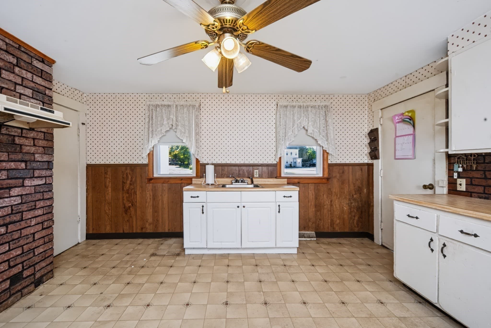 Single Family Residence at 22 Chace St, Clinton MA 01510, Clinton, photo 6 of 40