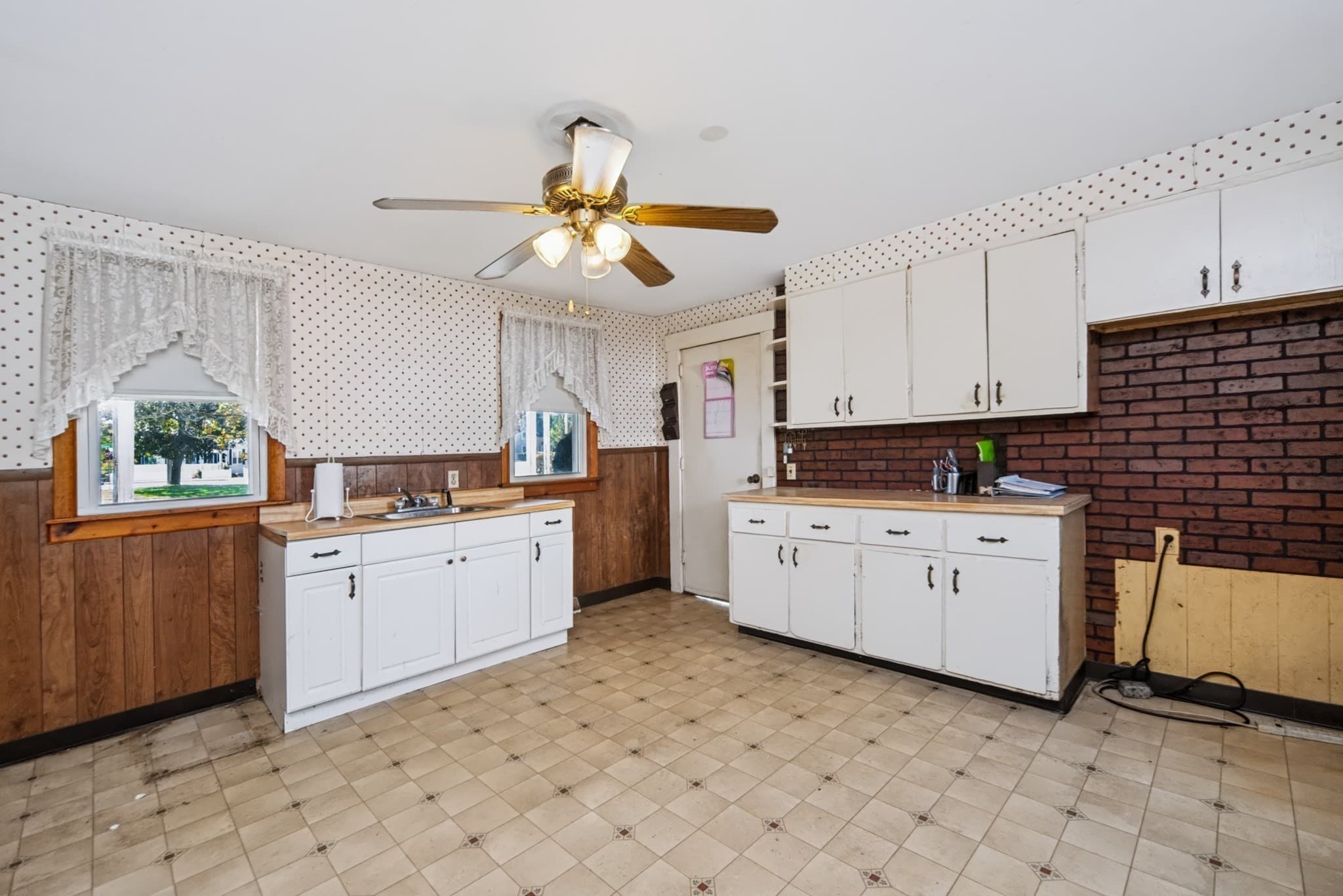 Single Family Residence at 22 Chace St, Clinton MA 01510, Clinton, photo 8 of 40