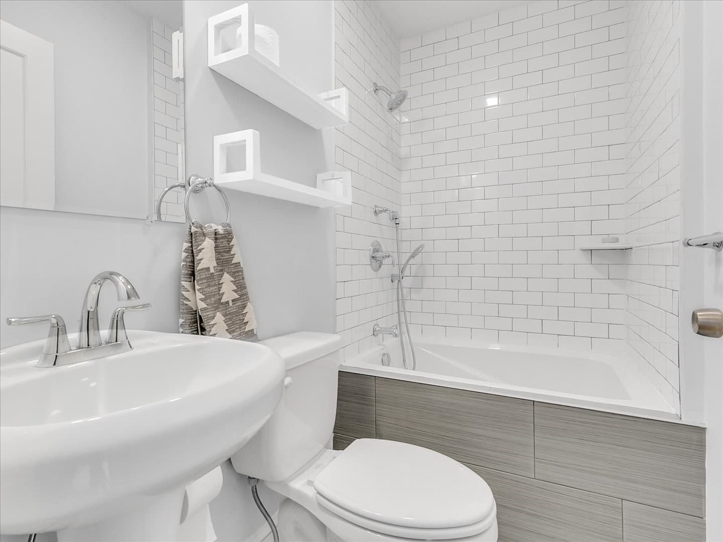 Single Family Residence at 2031 Commonwealth, Newton MA 02466, Newton, photo 25 of 32