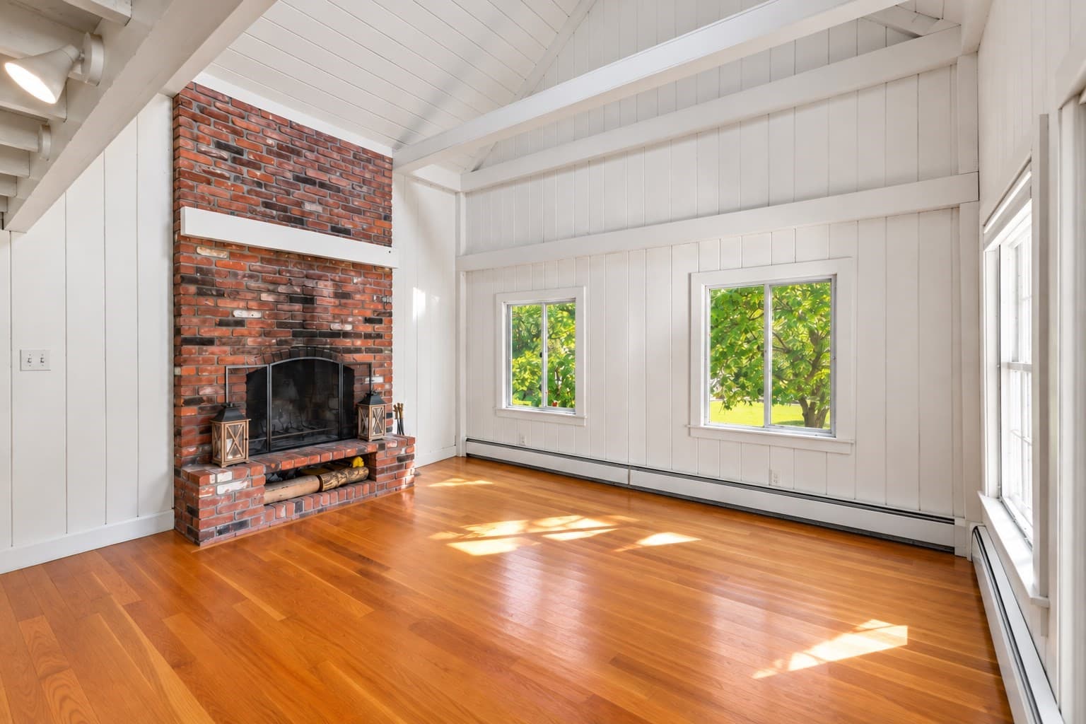 Single Family Residence at 339 Boston Rd, Sutton MA 01590, Sutton, photo 12 of 42