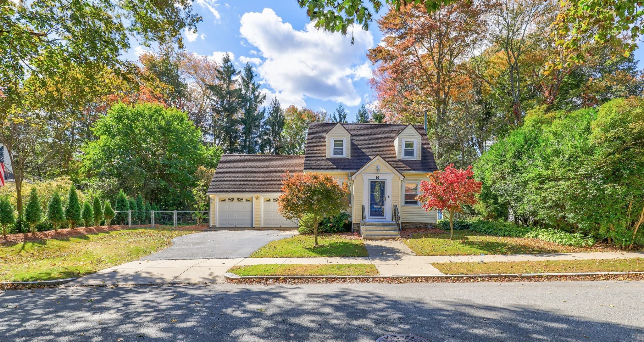 Single Family Residence at 16 Westbrook Rd, Worcester MA 01602, Worcester, photo 2 of 29