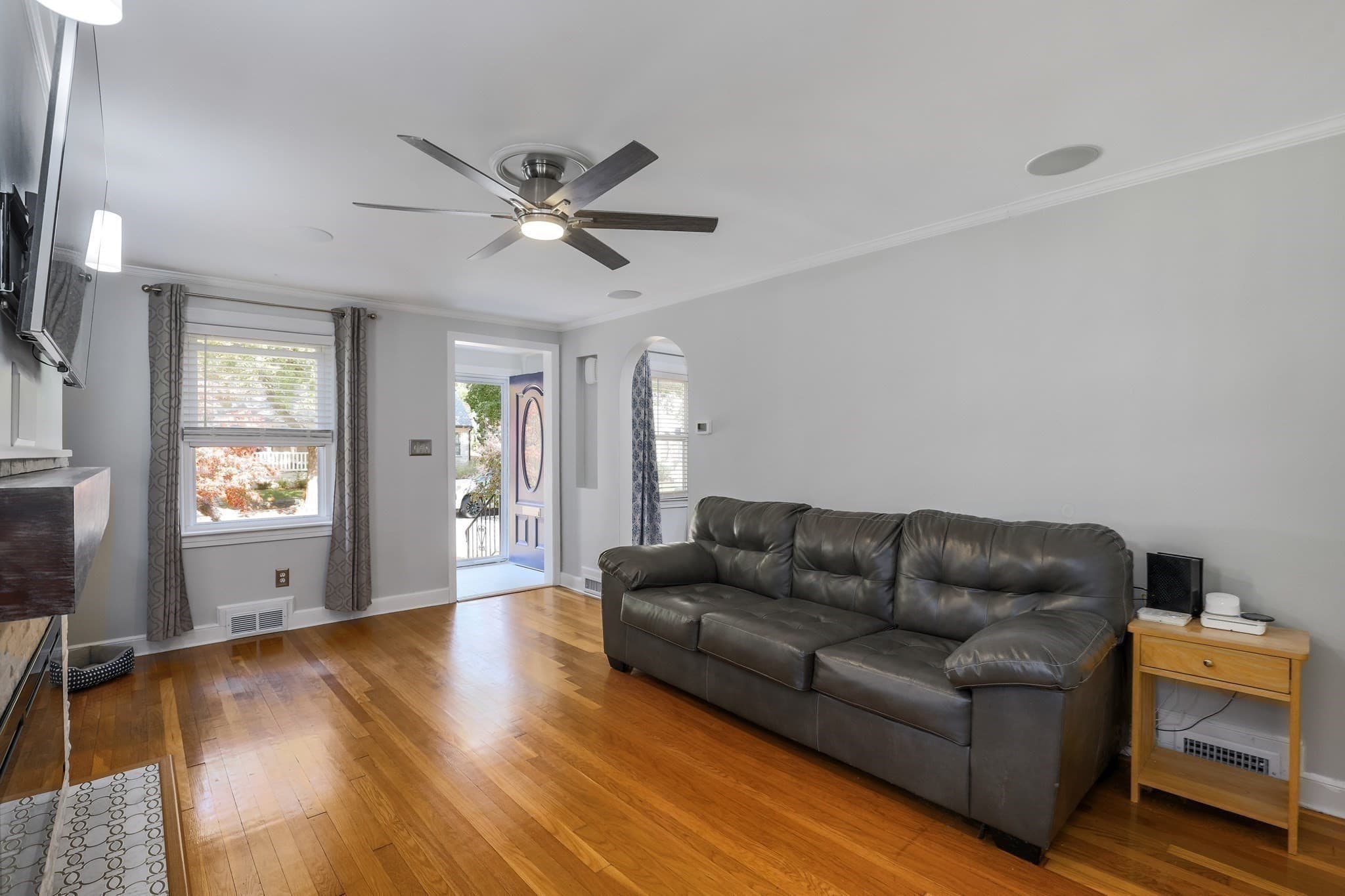 Single Family Residence at 16 Westbrook Rd, Worcester MA 01602, Worcester, photo 11 of 29