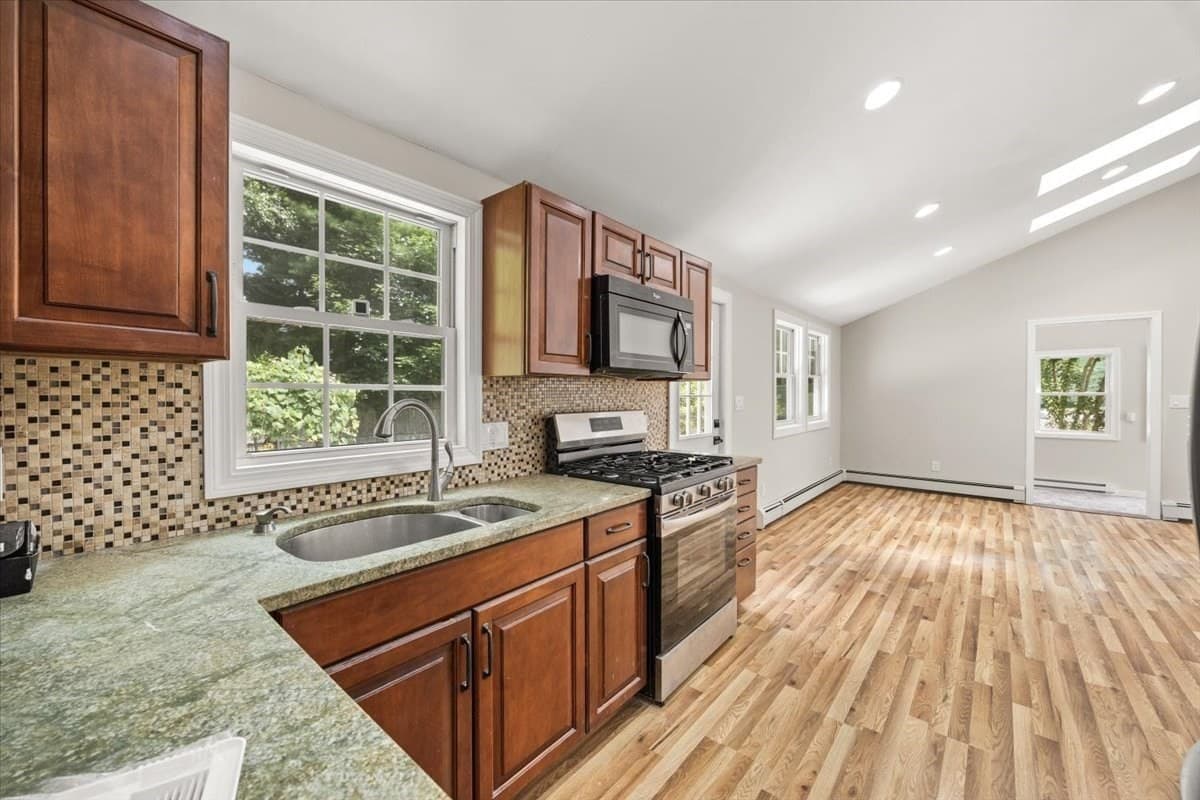 Single Family Residence at 1649 Rodman St, Fall River MA 02721, Fall River, photo 6 of 31