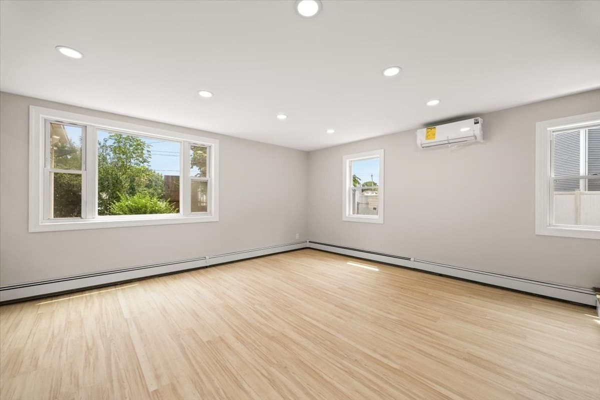 Single Family Residence at 1649 Rodman St, Fall River MA 02721, Fall River, photo 16 of 31