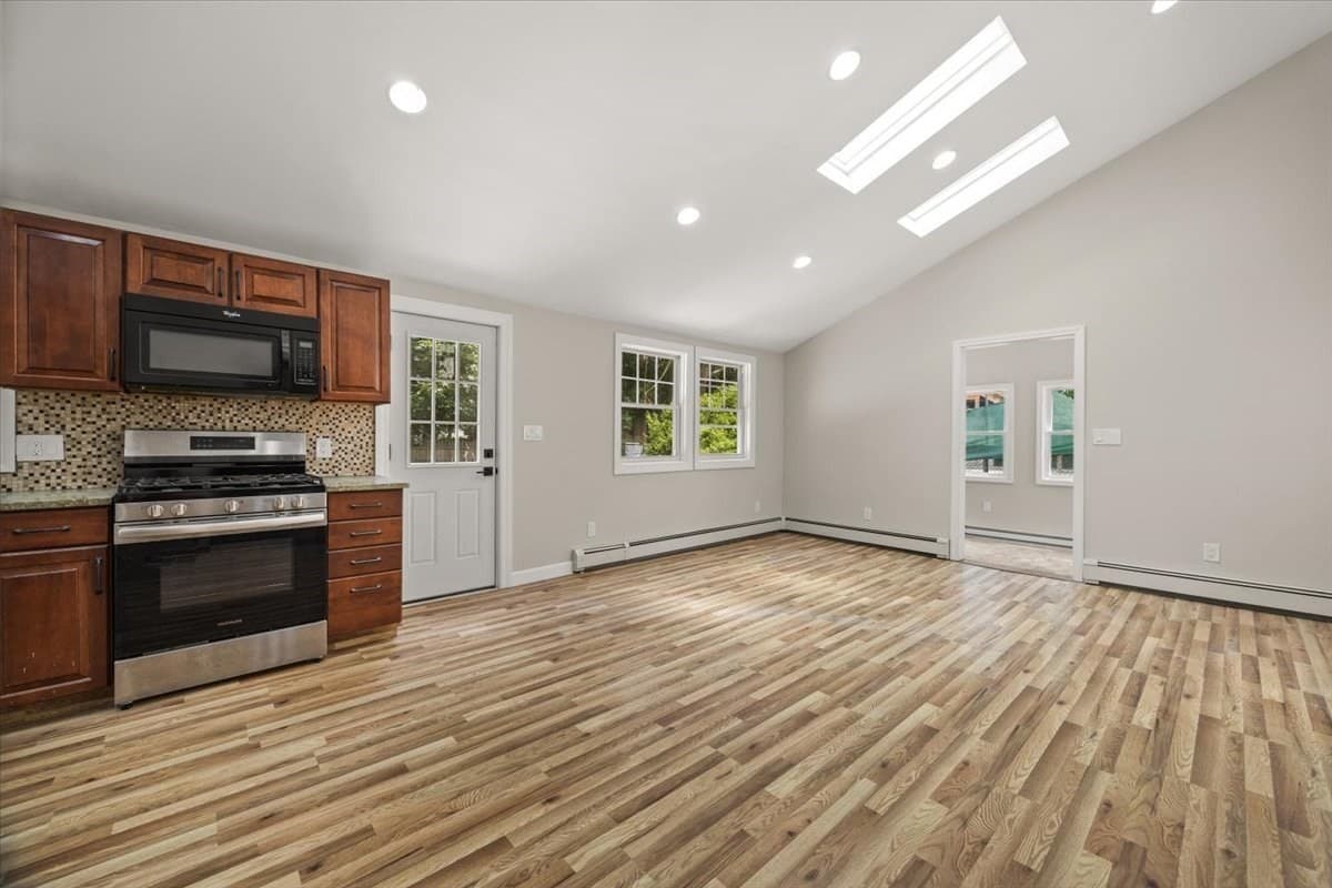 Single Family Residence at 1649 Rodman St, Fall River MA 02721, Fall River, photo 7 of 31
