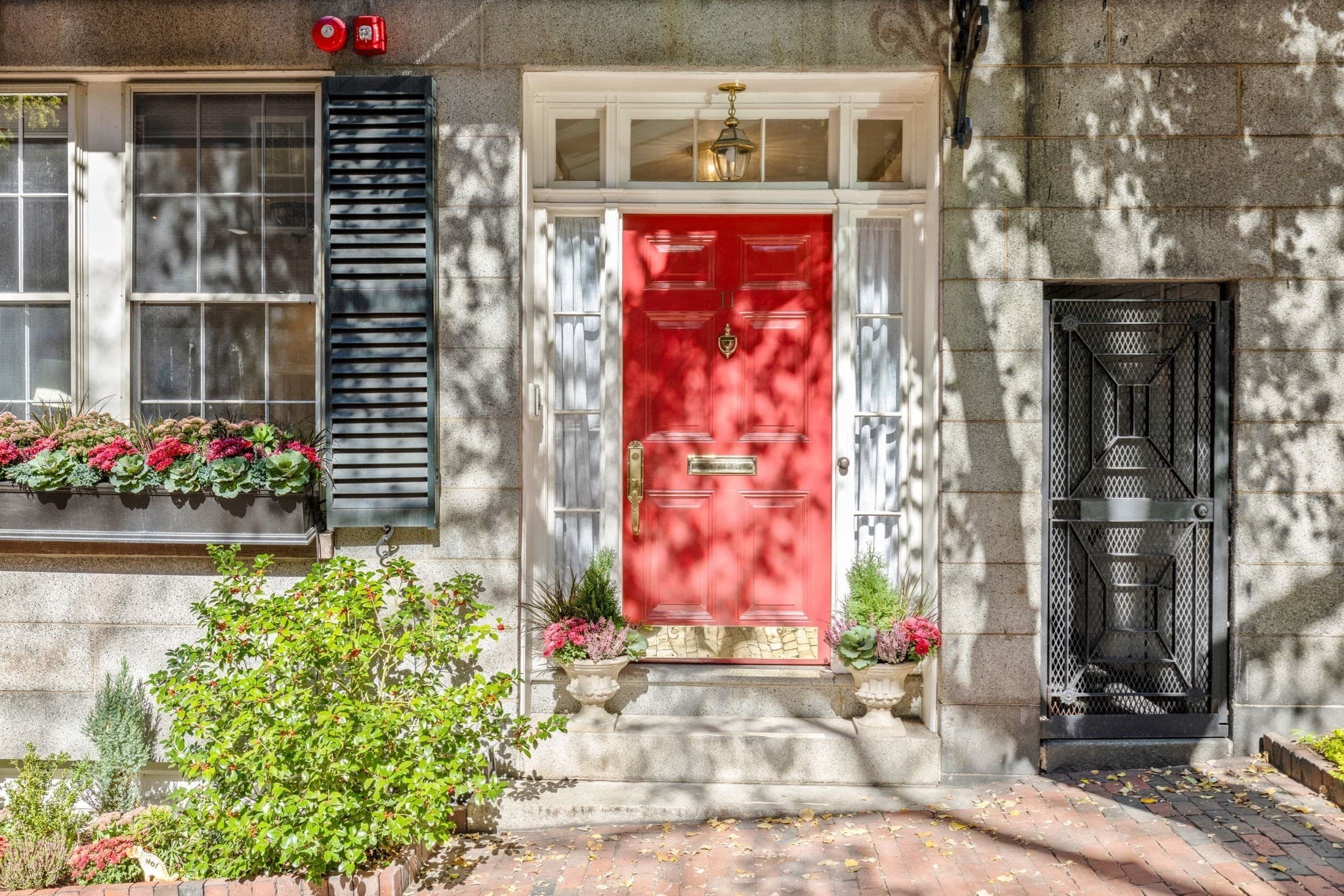Single Family Residence at 11 Chestnut Street, Boston MA 02108, Boston, photo 26 of 26