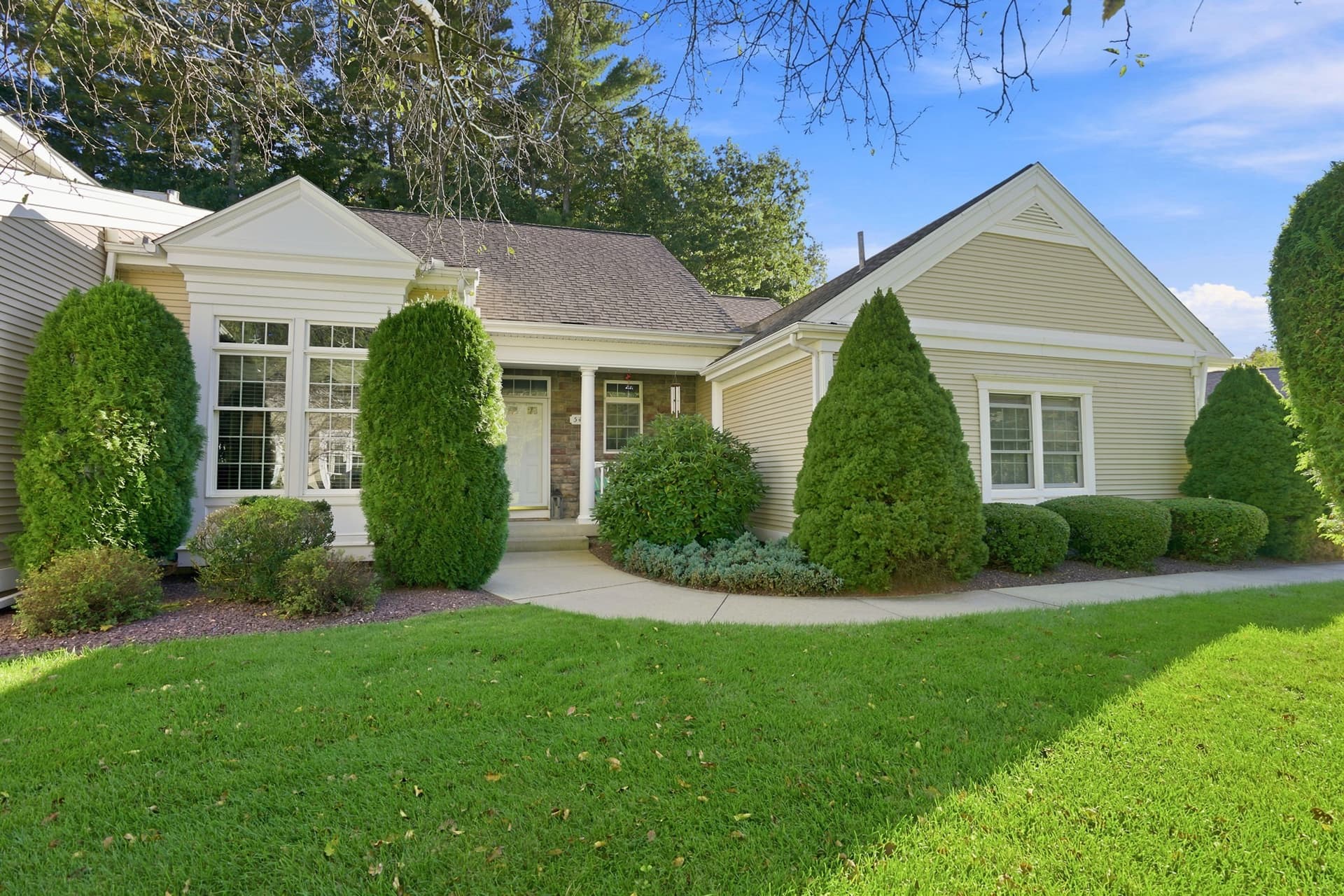 54 High Pine Cir # 54, Wilbraham MA 01095