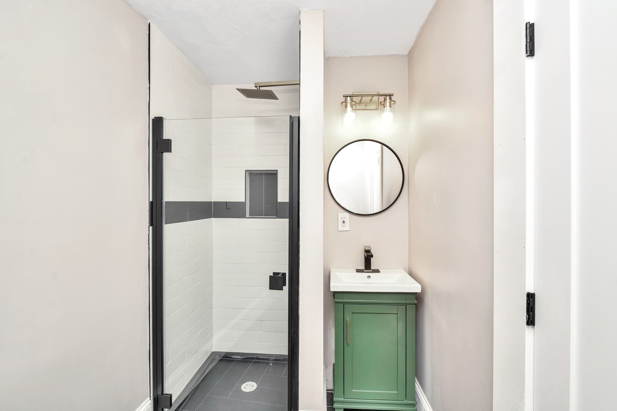 4 Family at 14-16 Carson St, Boston MA 02125, Boston, photo 3 of 20