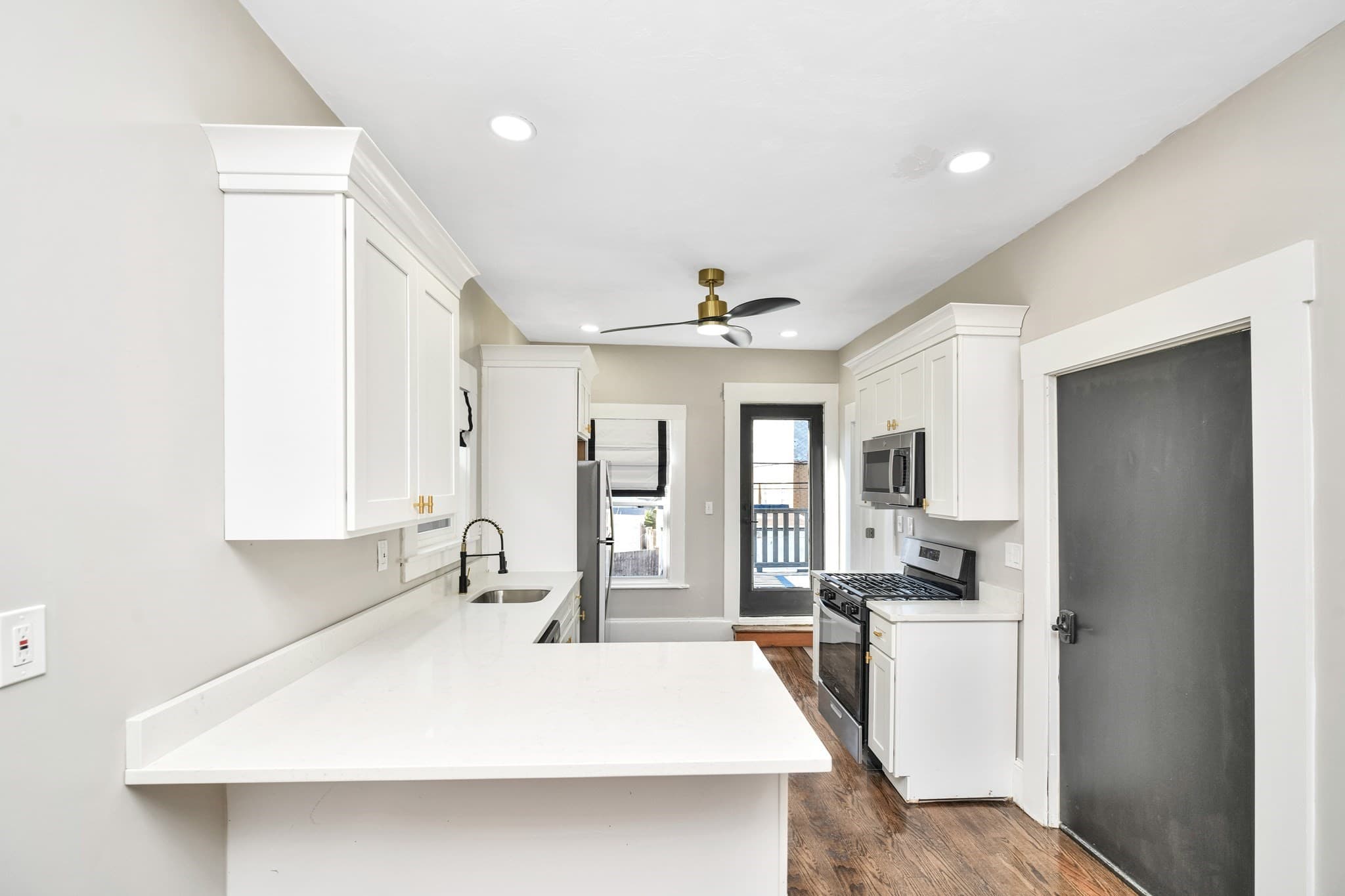 4 Family at 14-16 Carson St, Boston MA 02125, Boston, photo 11 of 20