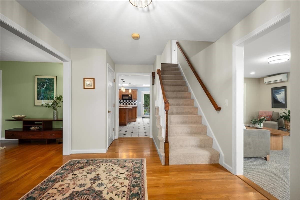 Single Family Residence at 38 Hemlock Dr, Northborough MA 01532, Northborough, photo 7 of 38