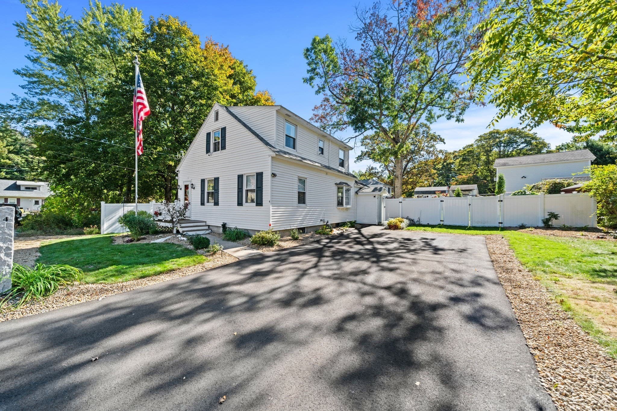 Single Family Residence at 4 Hayward Pl, Hudson NH 03051, Hudson, photo 2 of 42