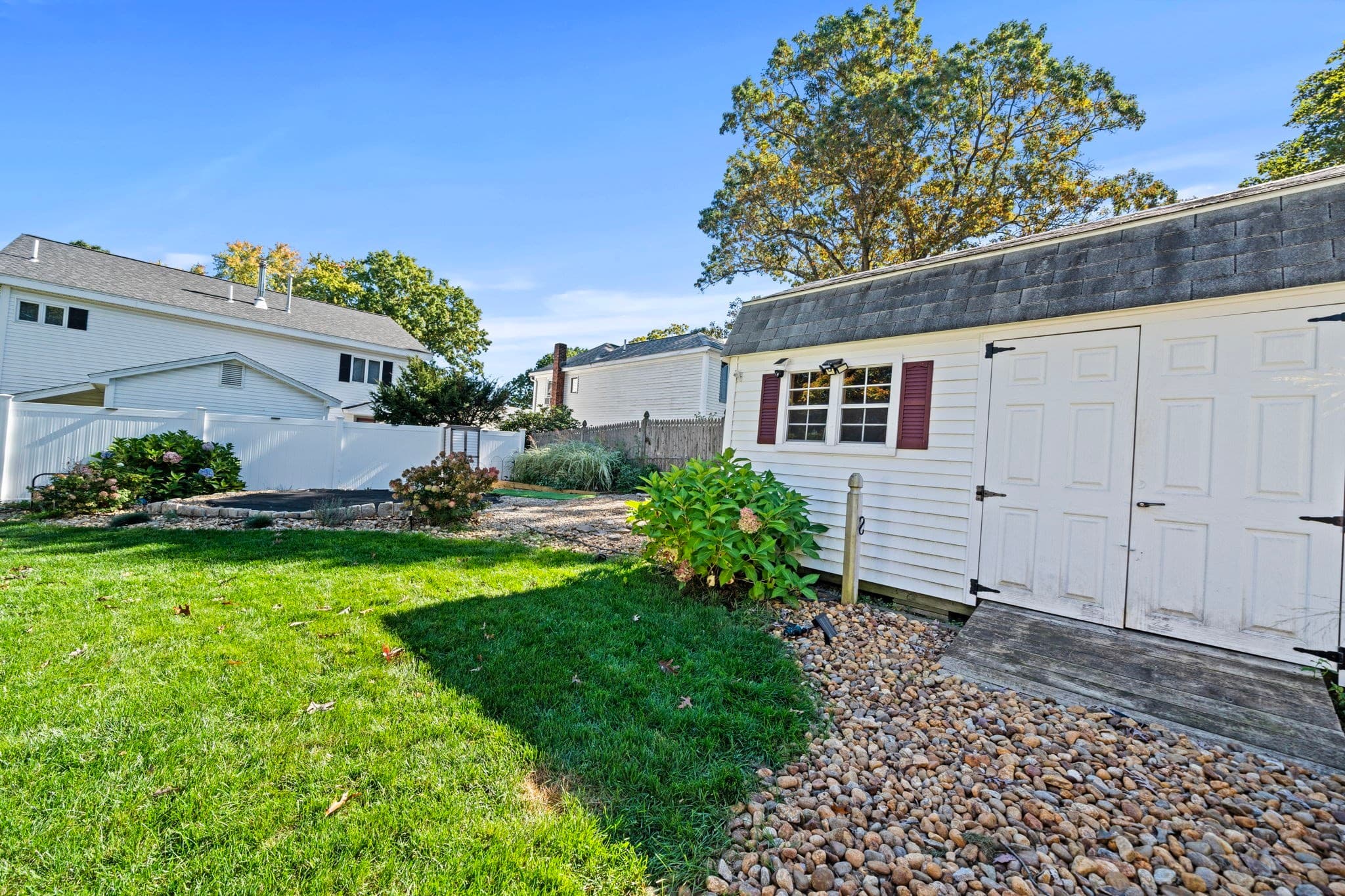 Single Family Residence at 4 Hayward Pl, Hudson NH 03051, Hudson, photo 40 of 42