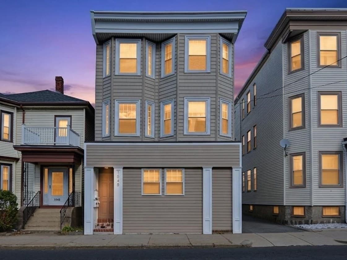 1048 Saratoga Street # 2, Boston MA 02128