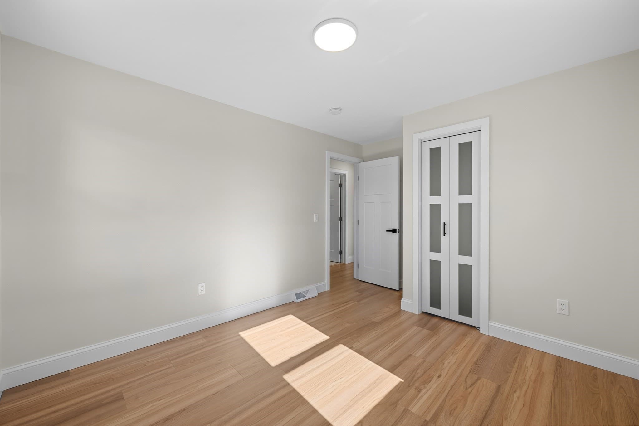 Single Family Residence at 11 Timrod Dr, Worcester MA 01603, Worcester, photo 16 of 32