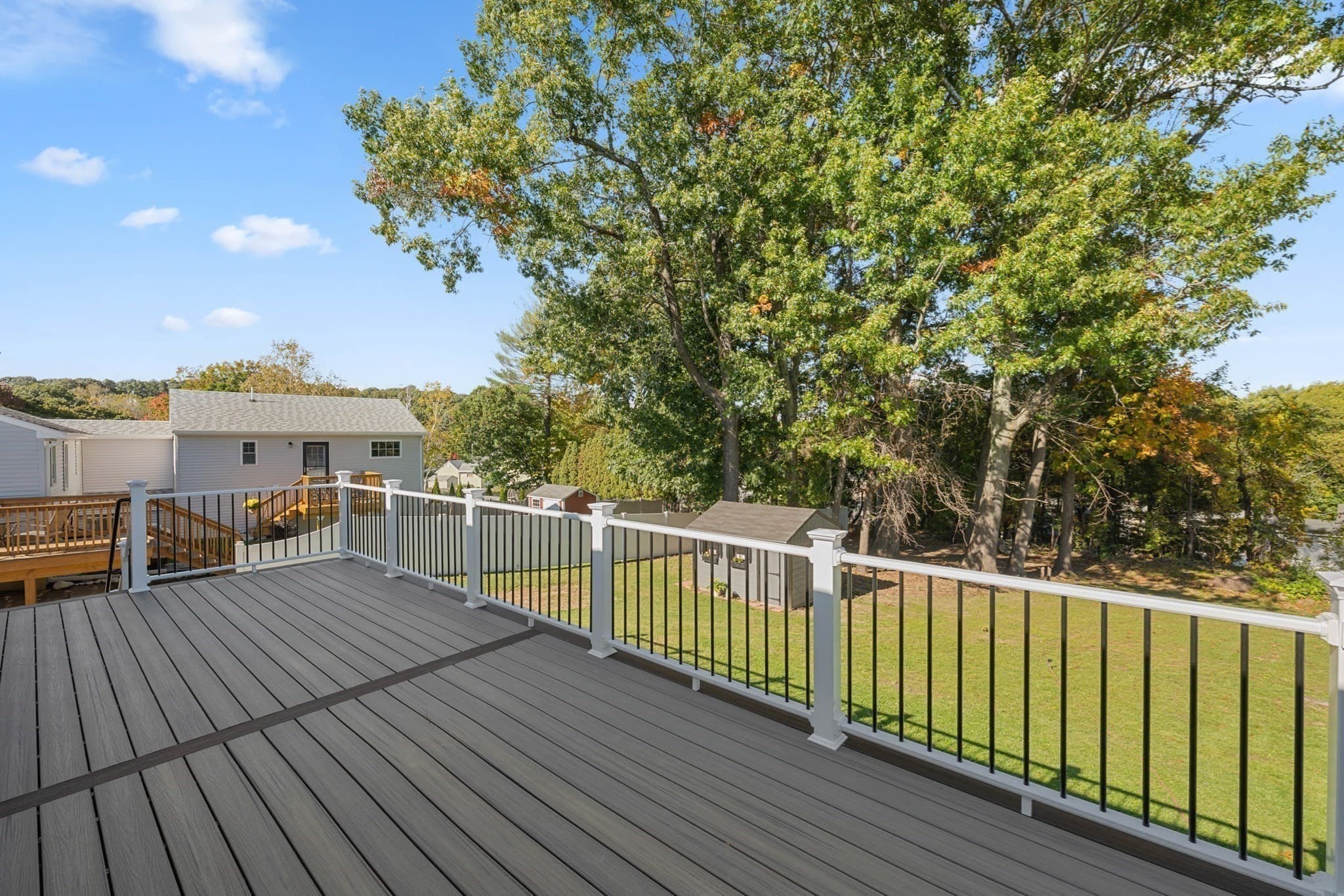 Single Family Residence at 11 Timrod Dr, Worcester MA 01603, Worcester, photo 7 of 32