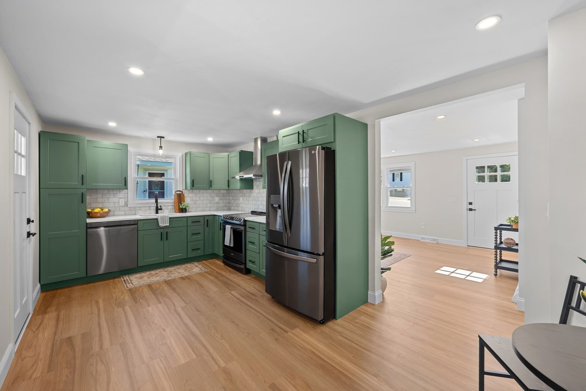 Single Family Residence at 11 Timrod Dr, Worcester MA 01603, Worcester, photo 11 of 32