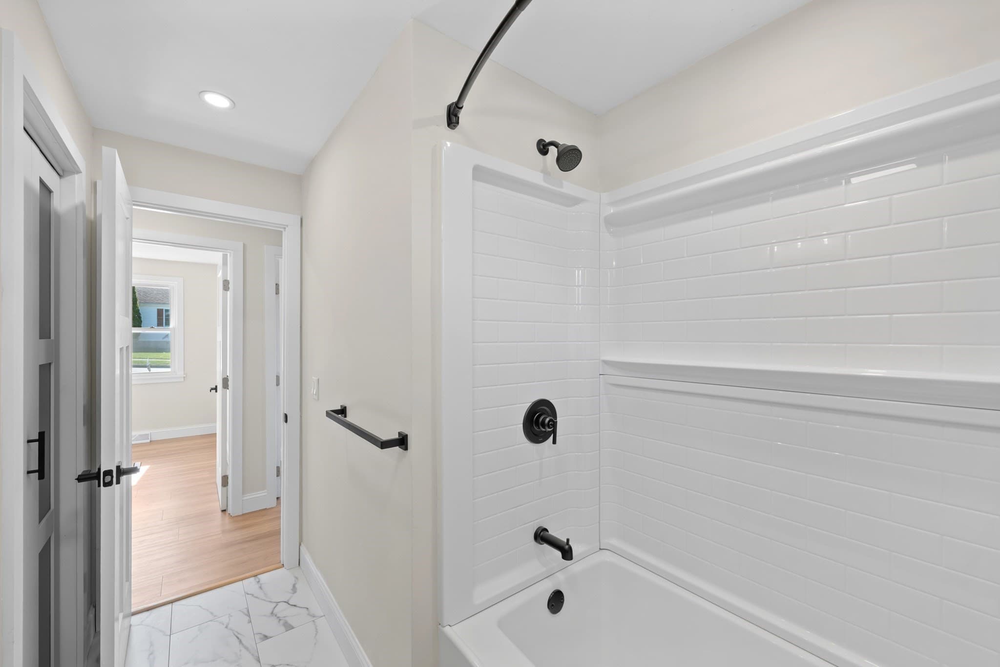 Single Family Residence at 11 Timrod Dr, Worcester MA 01603, Worcester, photo 19 of 32