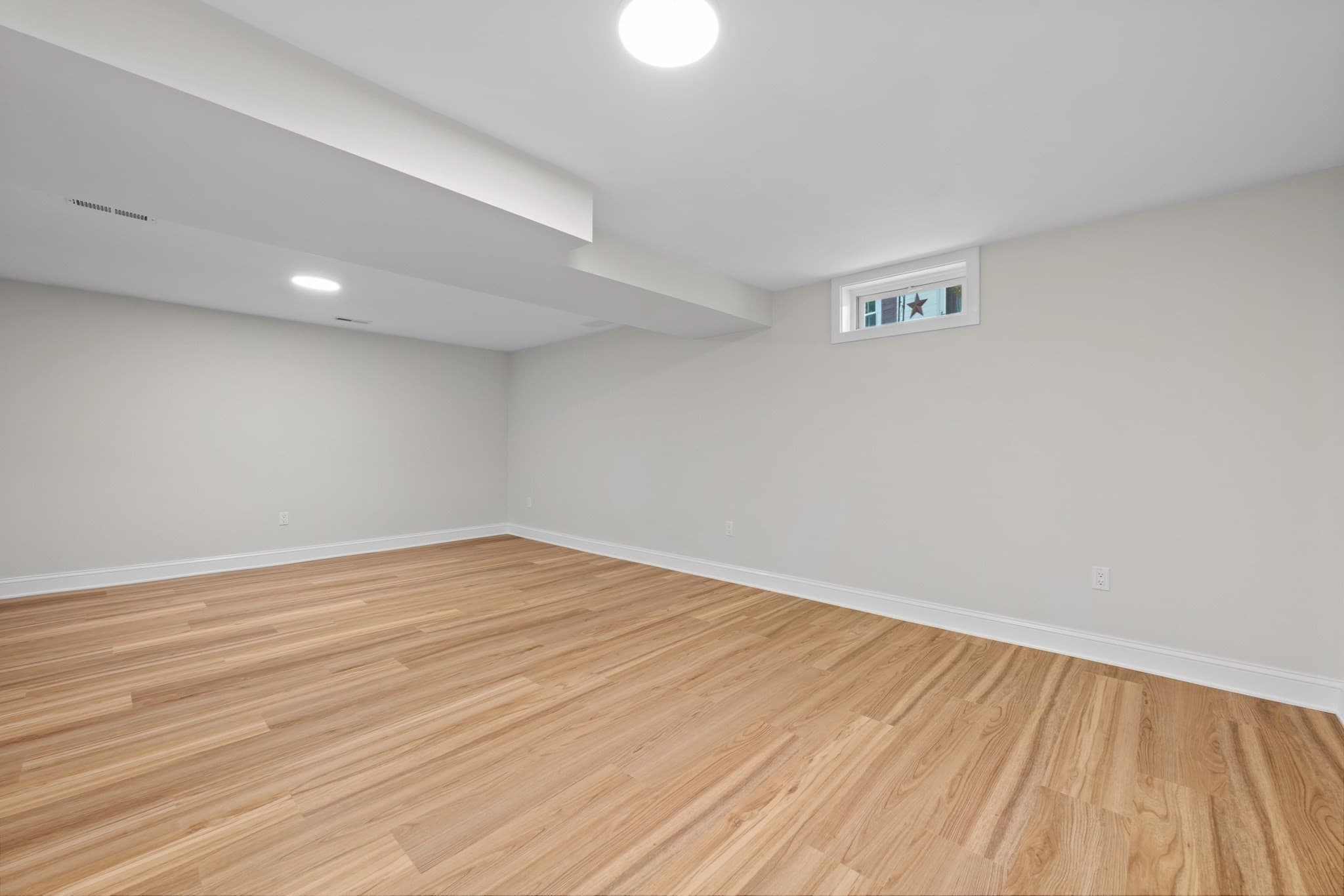 Single Family Residence at 11 Timrod Dr, Worcester MA 01603, Worcester, photo 21 of 32