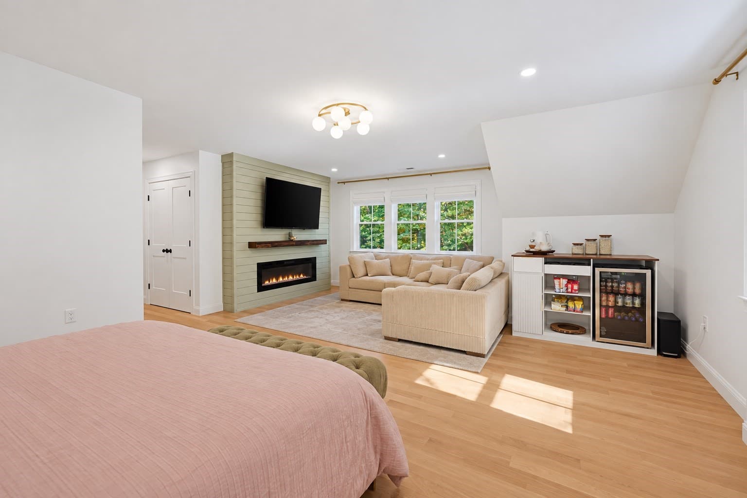 Single Family Residence at 15 Wellesley Ave, Burlington MA 01803, Burlington, photo 19 of 42