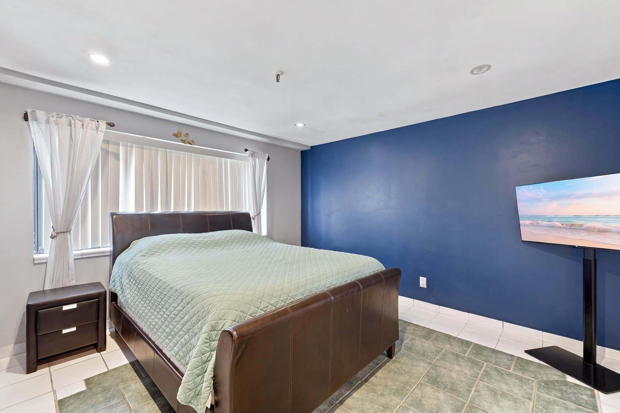 Condominium at 382 Ocean Ave # 308, Revere MA 02151, Revere, photo 17 of 31