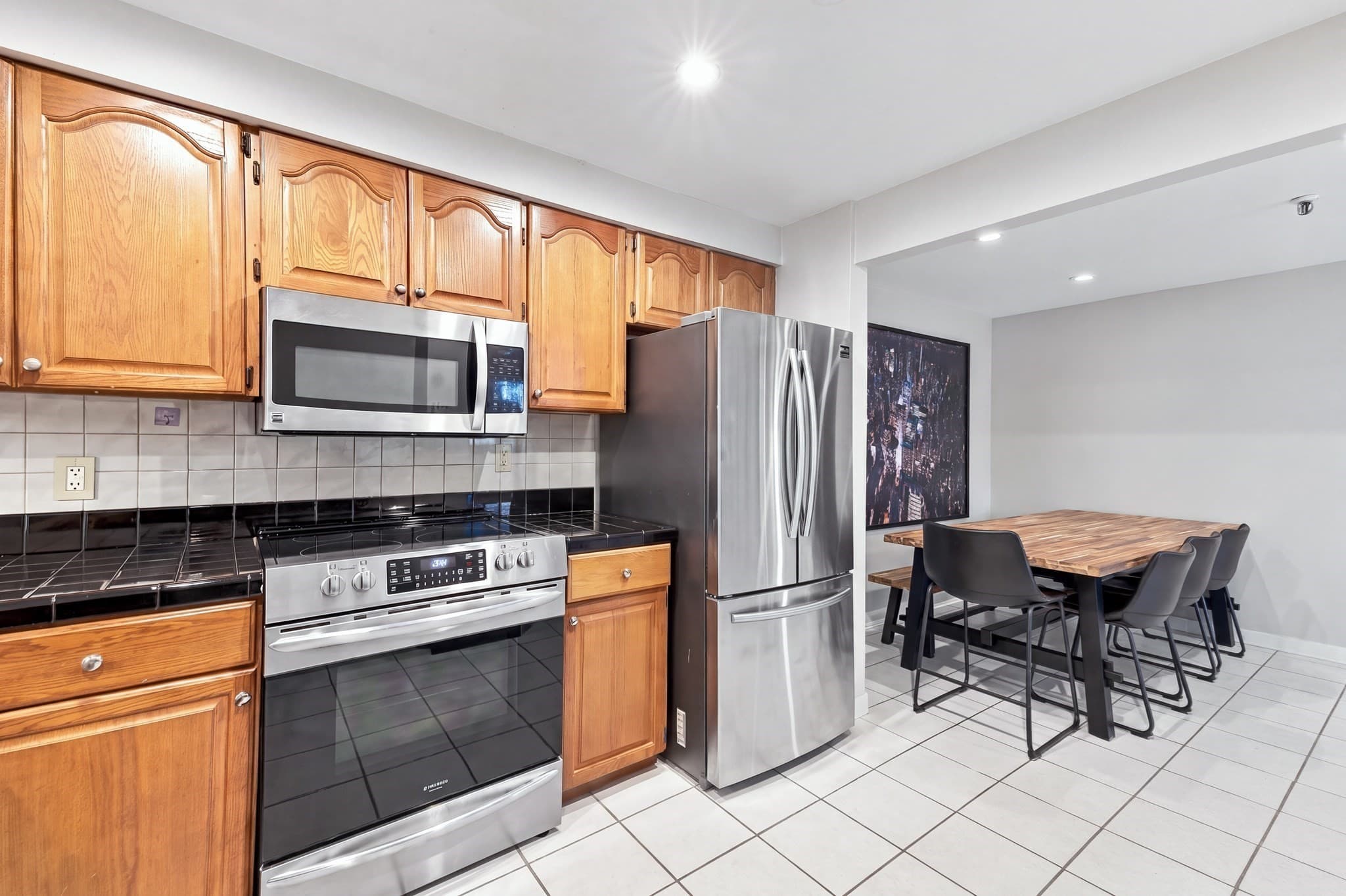 Condominium at 382 Ocean Ave # 308, Revere MA 02151, Revere, photo 4 of 31
