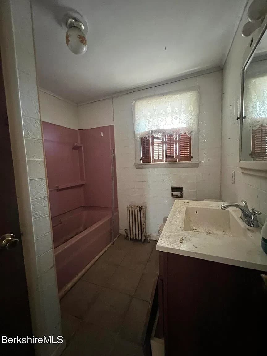 Single Family Residence at 16 King Street, Pittsfield MA 01201, Pittsfield, photo 6 of 11