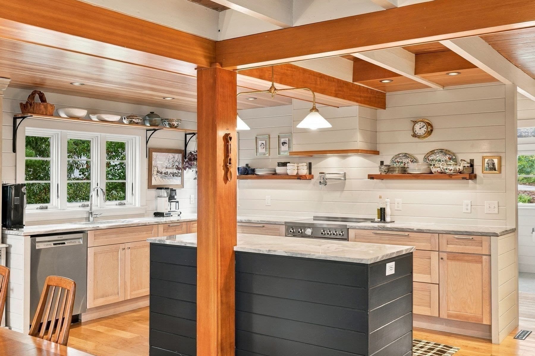 Single Family Residence at 24 Uncas Rd, Gloucester MA 01930, Gloucester, photo 10 of 42