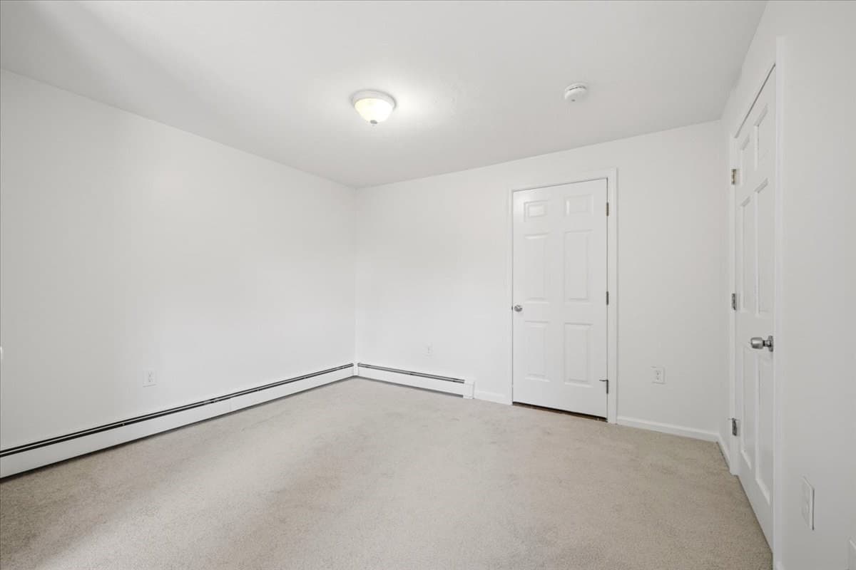 Condominium at 17 Flagstone Pl # 17, Bridgewater MA 02324, Bridgewater, photo 16 of 42