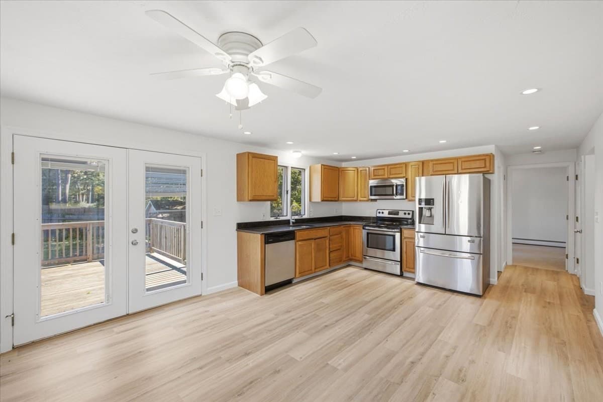 Condominium at 17 Flagstone Pl # 17, Bridgewater MA 02324, Bridgewater, photo 12 of 42