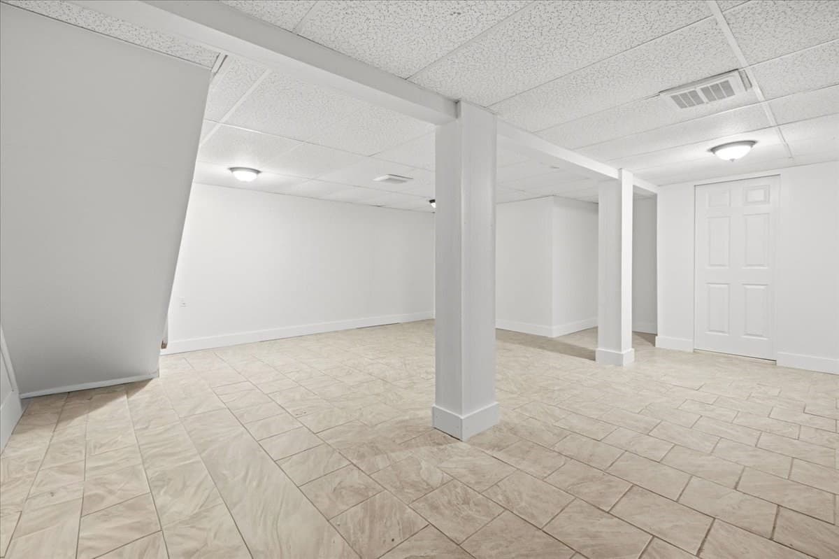 Condominium at 17 Flagstone Pl # 17, Bridgewater MA 02324, Bridgewater, photo 19 of 42