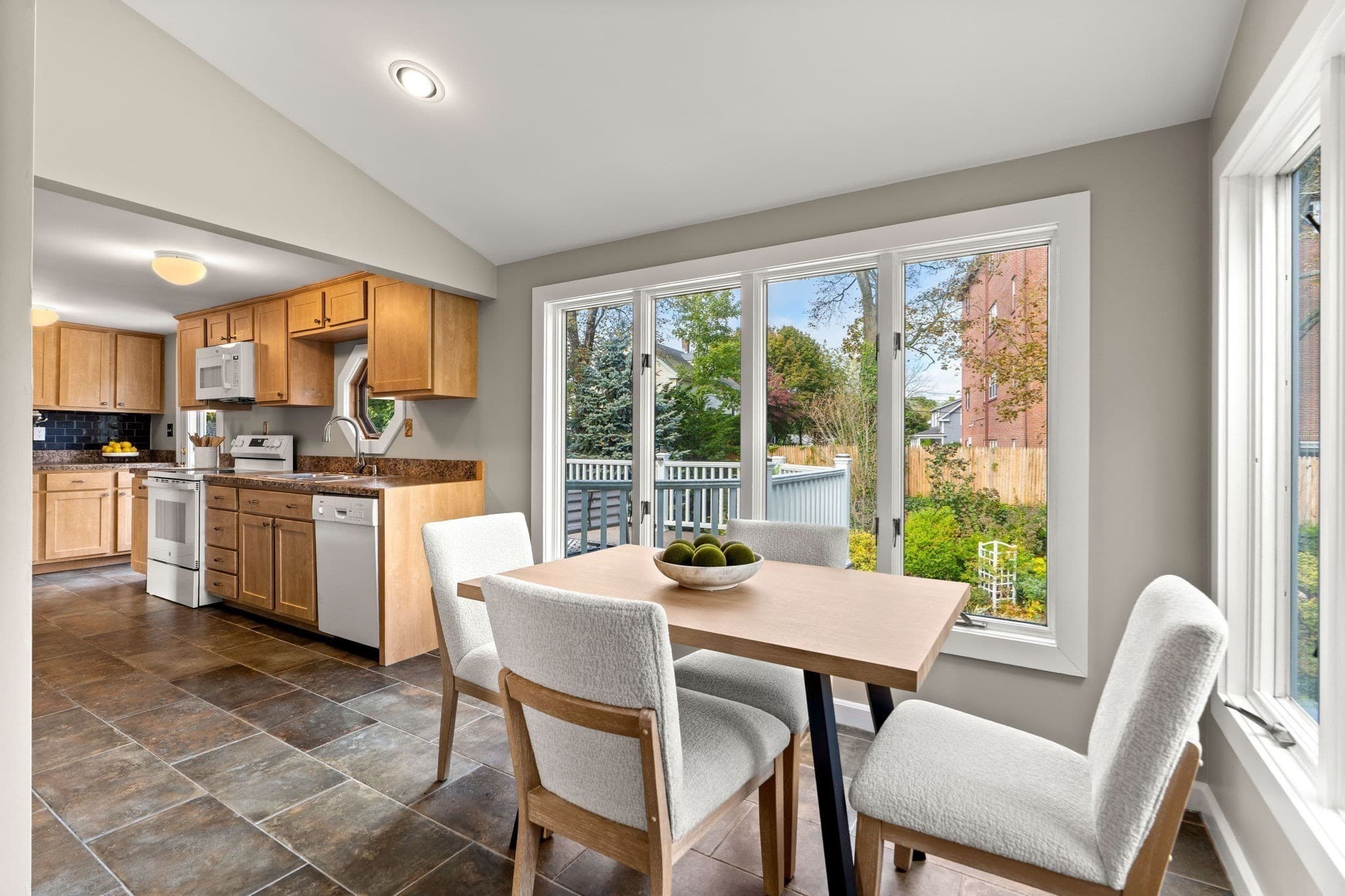 Condominium at 45 Prospect St # 2, Marblehead MA 01945, Marblehead, photo 11 of 32