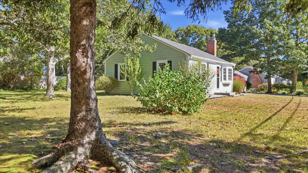 Single Family Residence at 32 Scholl Av, Yarmouth MA 02673, Yarmouth, photo 6 of 27