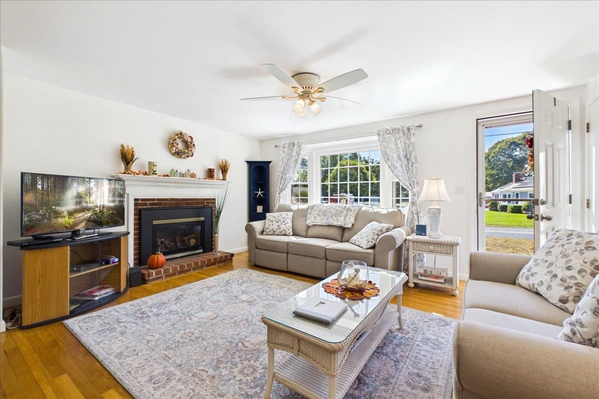 Single Family Residence at 32 Scholl Av, Yarmouth MA 02673, Yarmouth, photo 11 of 27