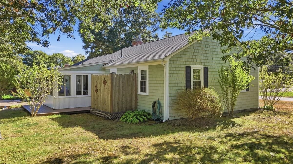 Single Family Residence at 32 Scholl Av, Yarmouth MA 02673, Yarmouth, photo 4 of 27