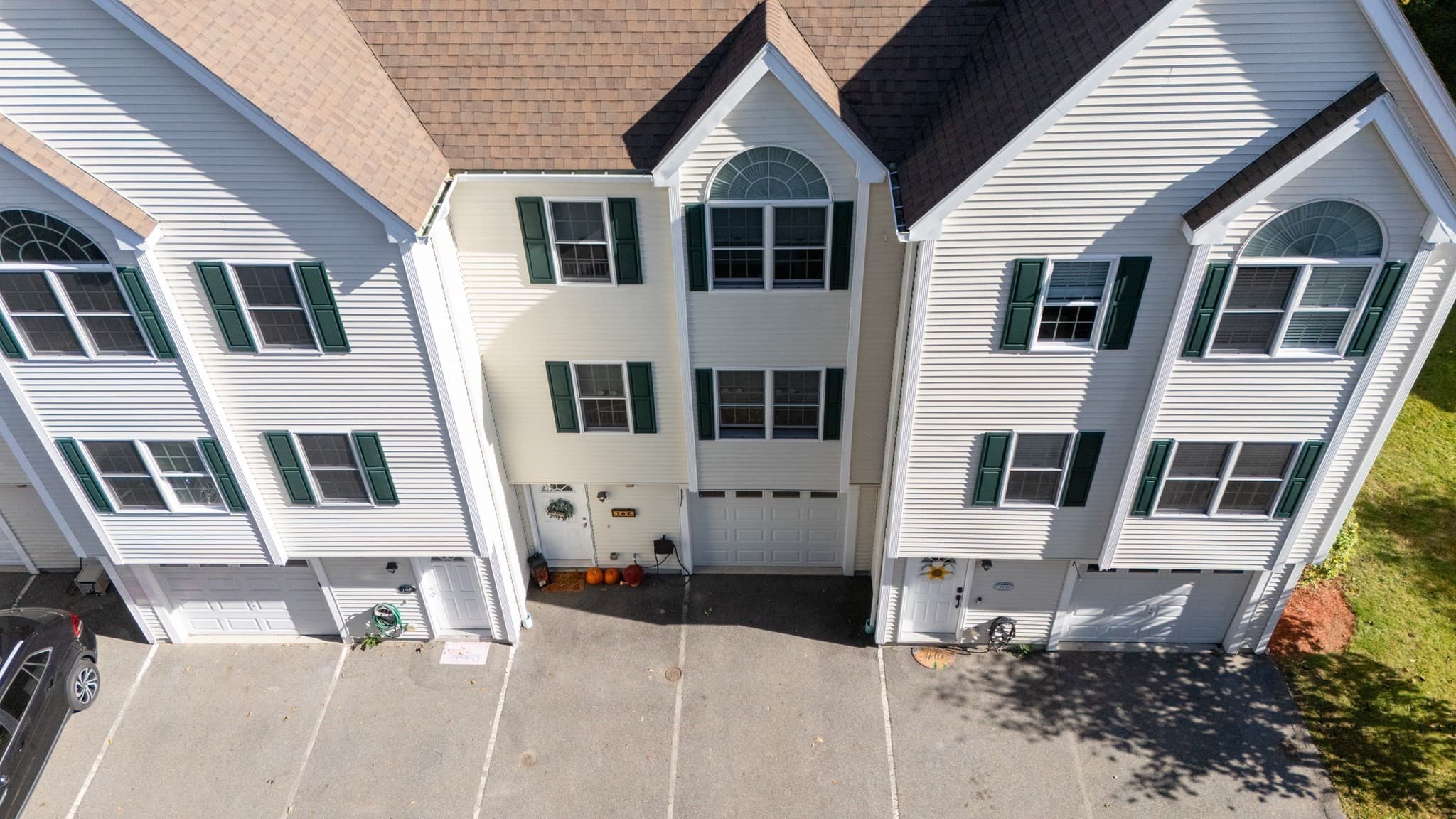 Condominium at 16 Clifton St, Taunton MA 02780, Taunton, photo 2 of 38