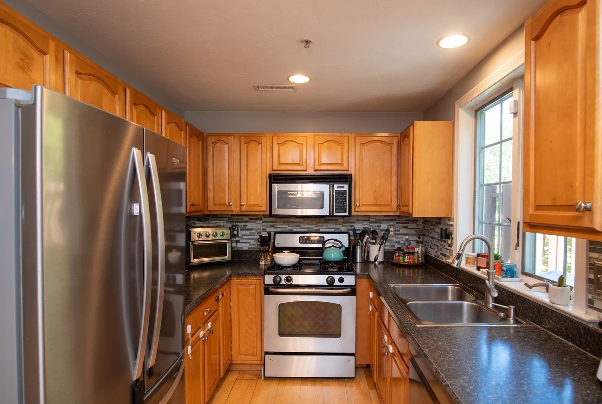 Condominium at 16 Clifton St, Taunton MA 02780, Taunton, photo 17 of 38