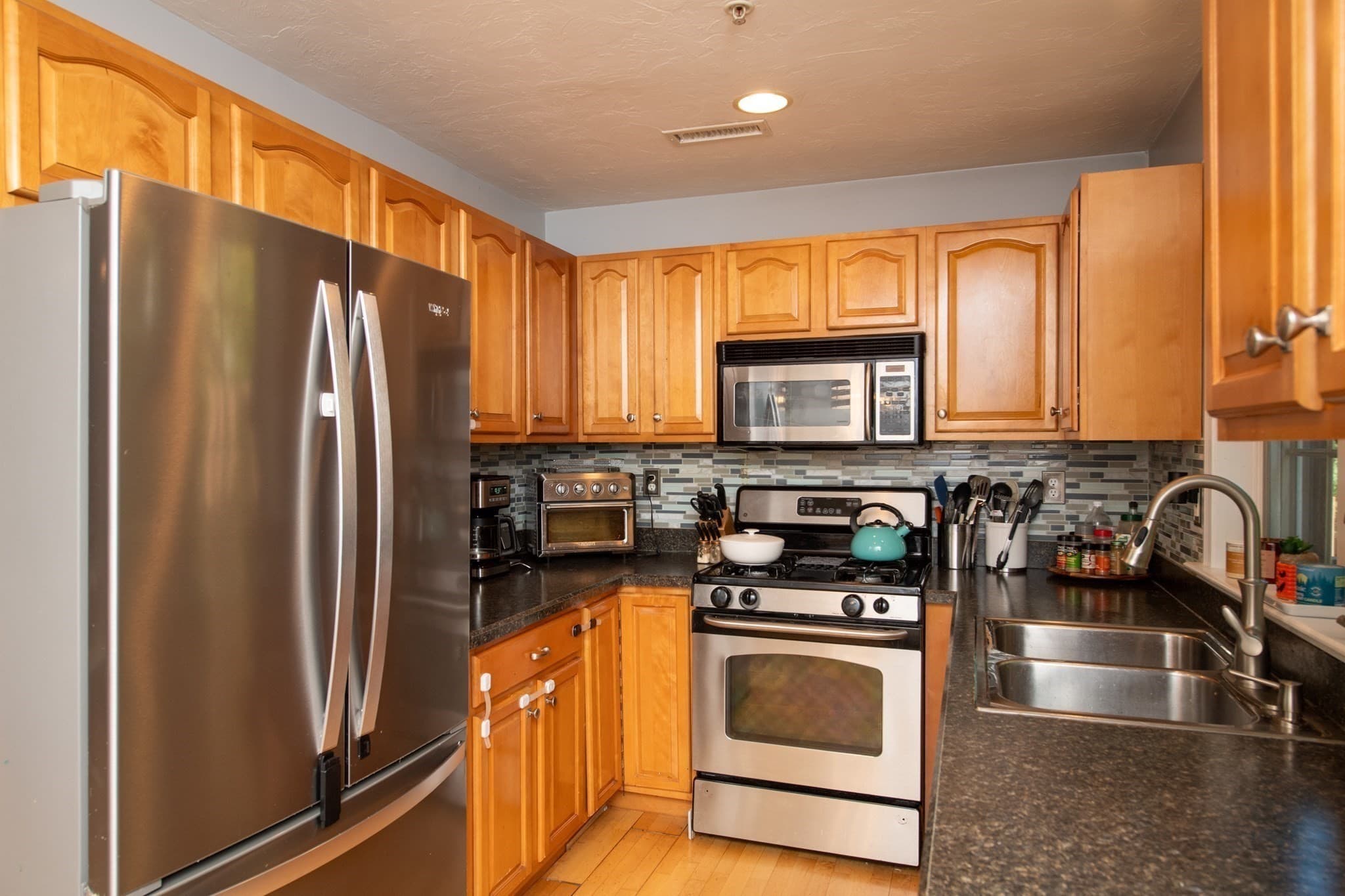 Condominium at 16 Clifton St, Taunton MA 02780, Taunton, photo 16 of 38