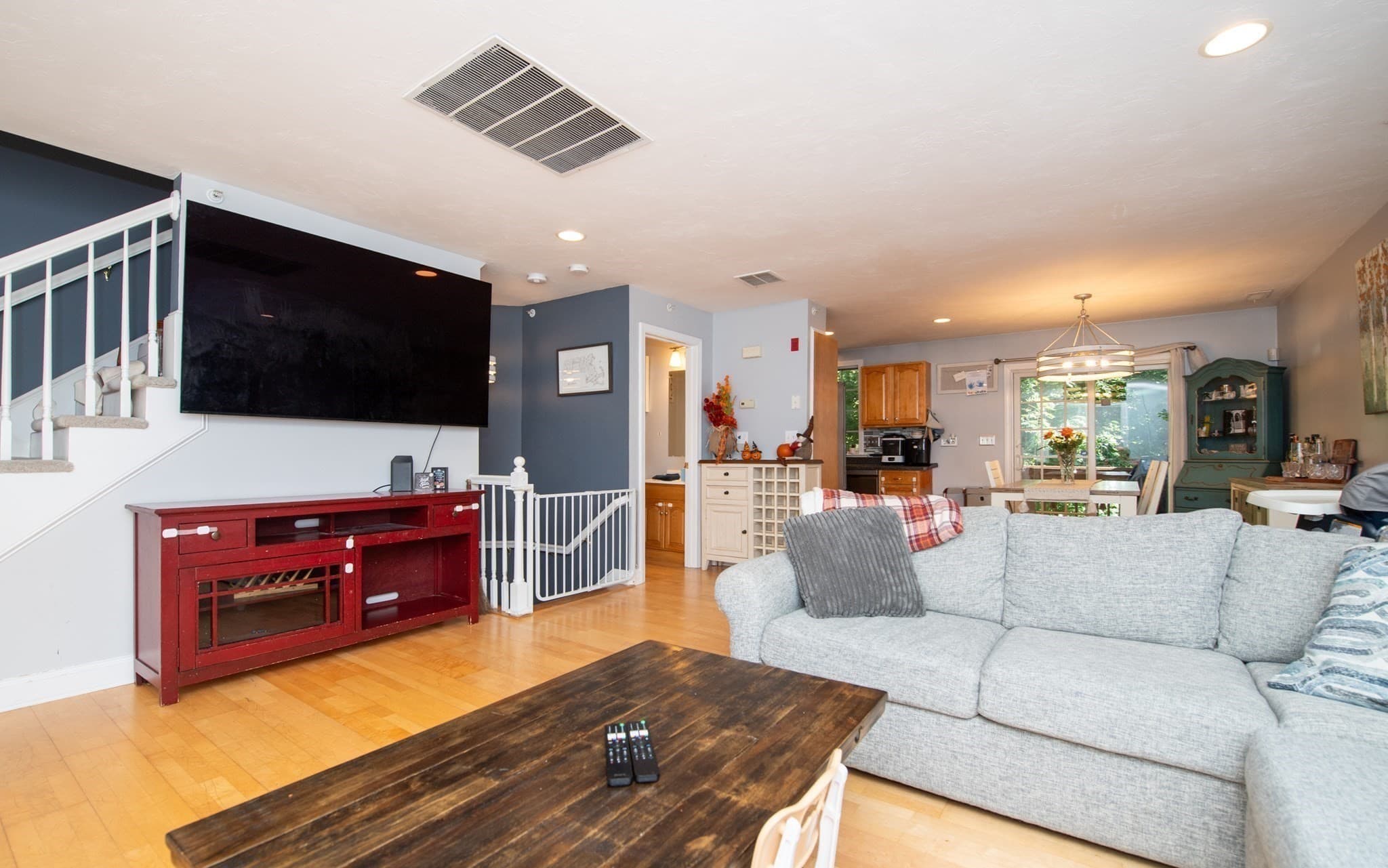 Condominium at 16 Clifton St, Taunton MA 02780, Taunton, photo 7 of 38