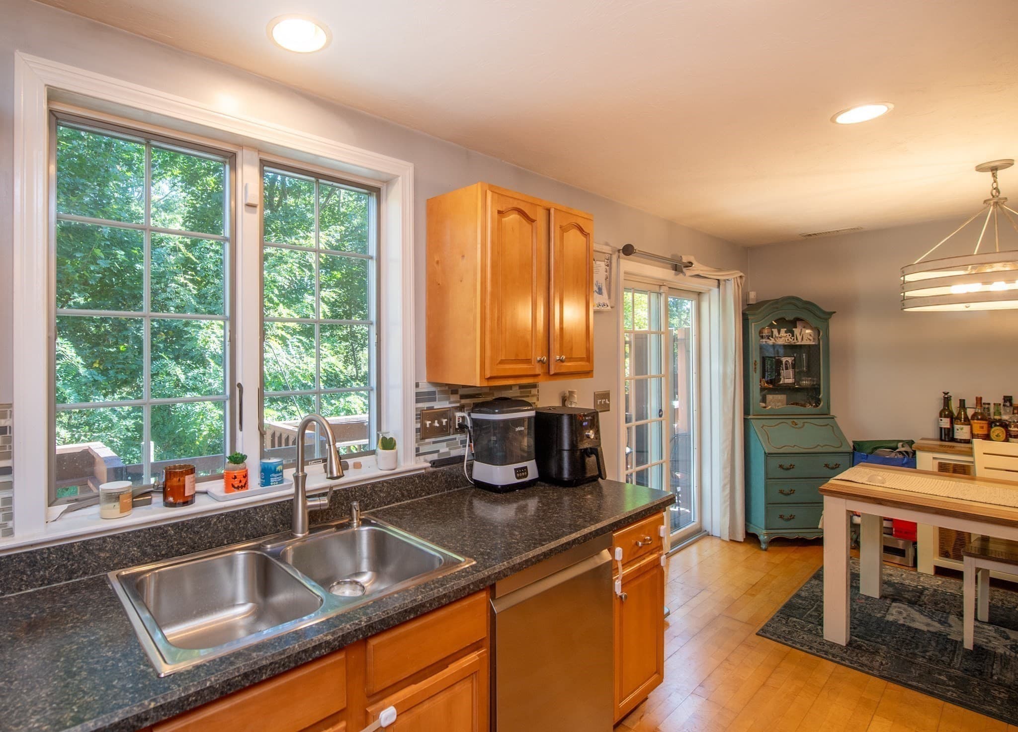 Condominium at 16 Clifton St, Taunton MA 02780, Taunton, photo 19 of 38