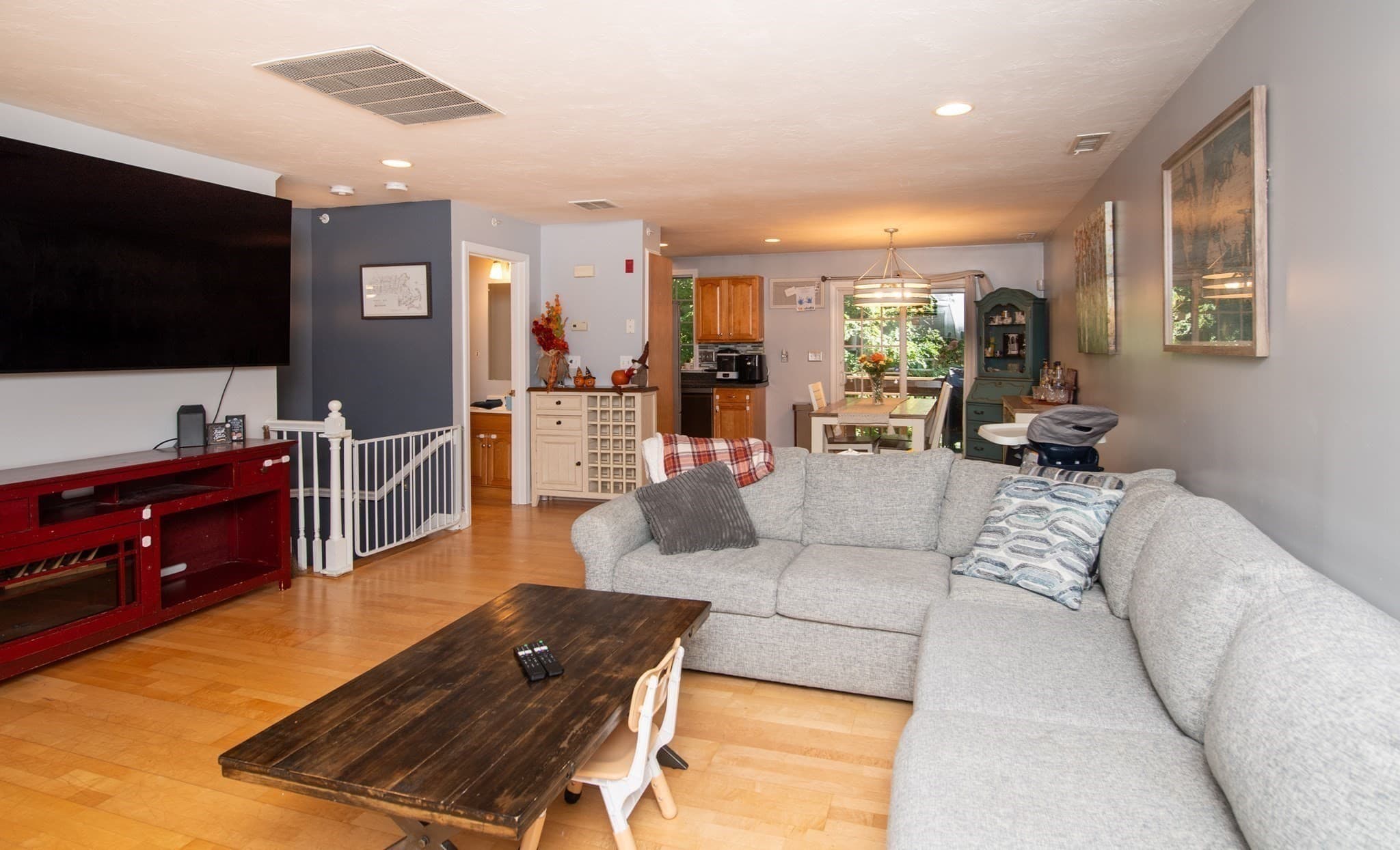 Condominium at 16 Clifton St, Taunton MA 02780, Taunton, photo 8 of 38