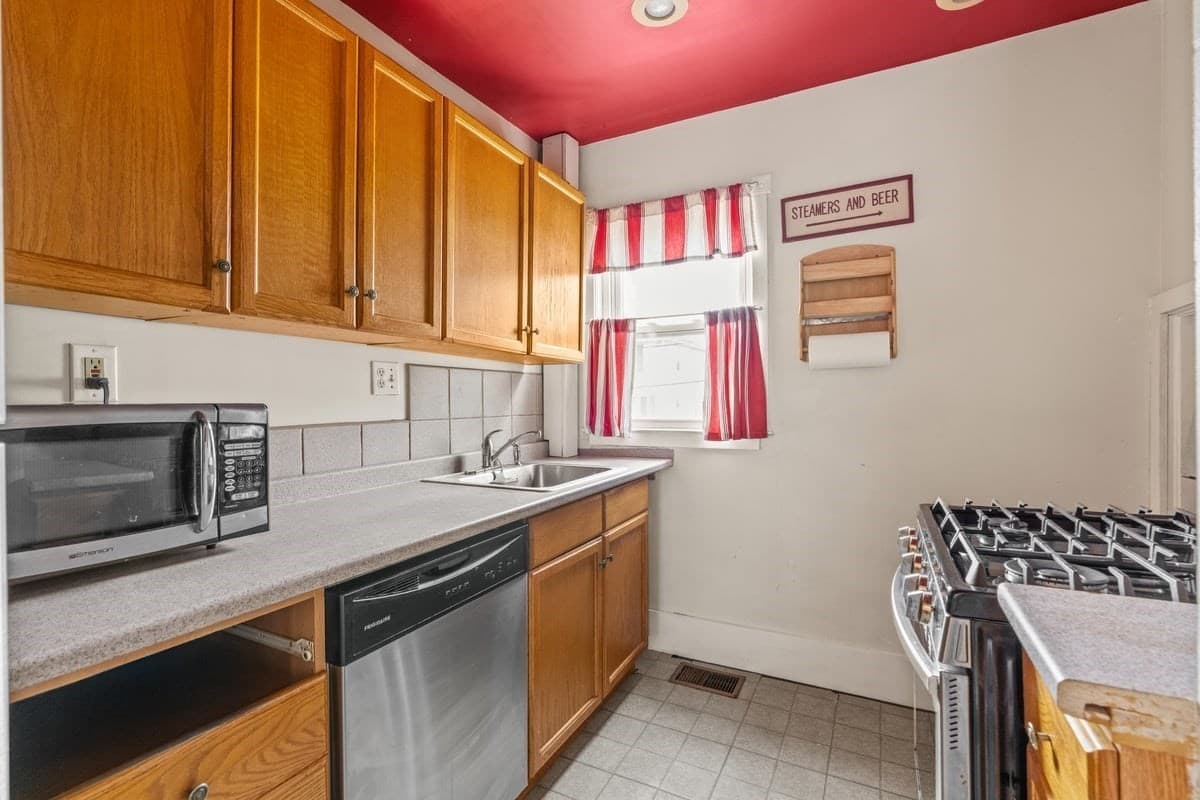 Single Family Residence at 159 Kingsley Road, Hull MA 02045, Hull, photo 10 of 35