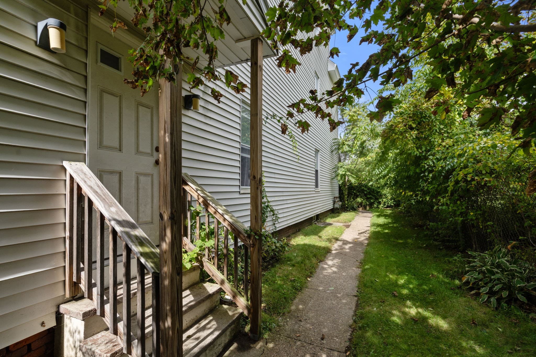 3 Family at 12 Greendale Ave, Worcester MA 01606, Worcester, photo 29 of 40