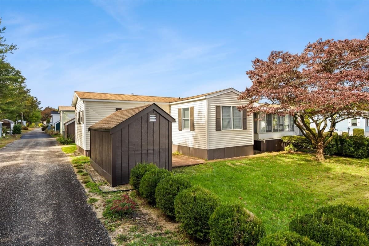 Mobile Home at 8 Narranganset Drive, Plymouth MA 02360, Plymouth, photo 30 of 35