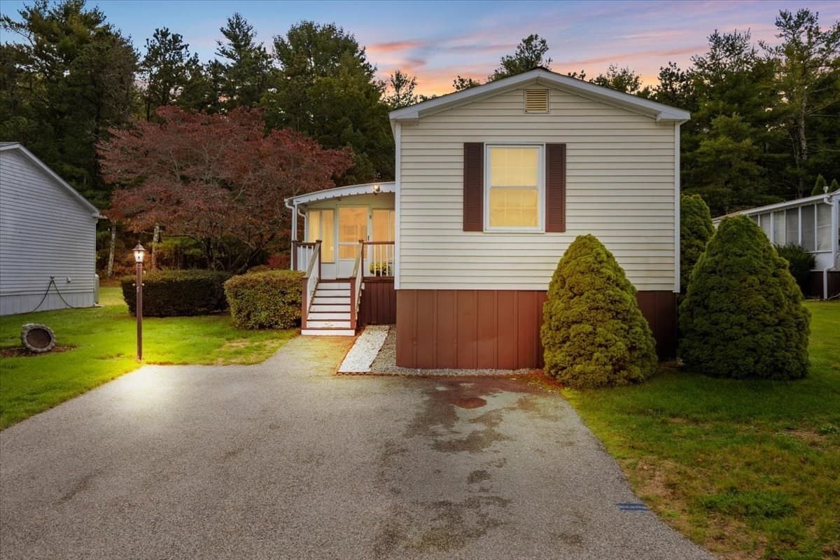 Mobile Home at 8 Narranganset Drive, Plymouth MA 02360, Plymouth, photo 34 of 35
