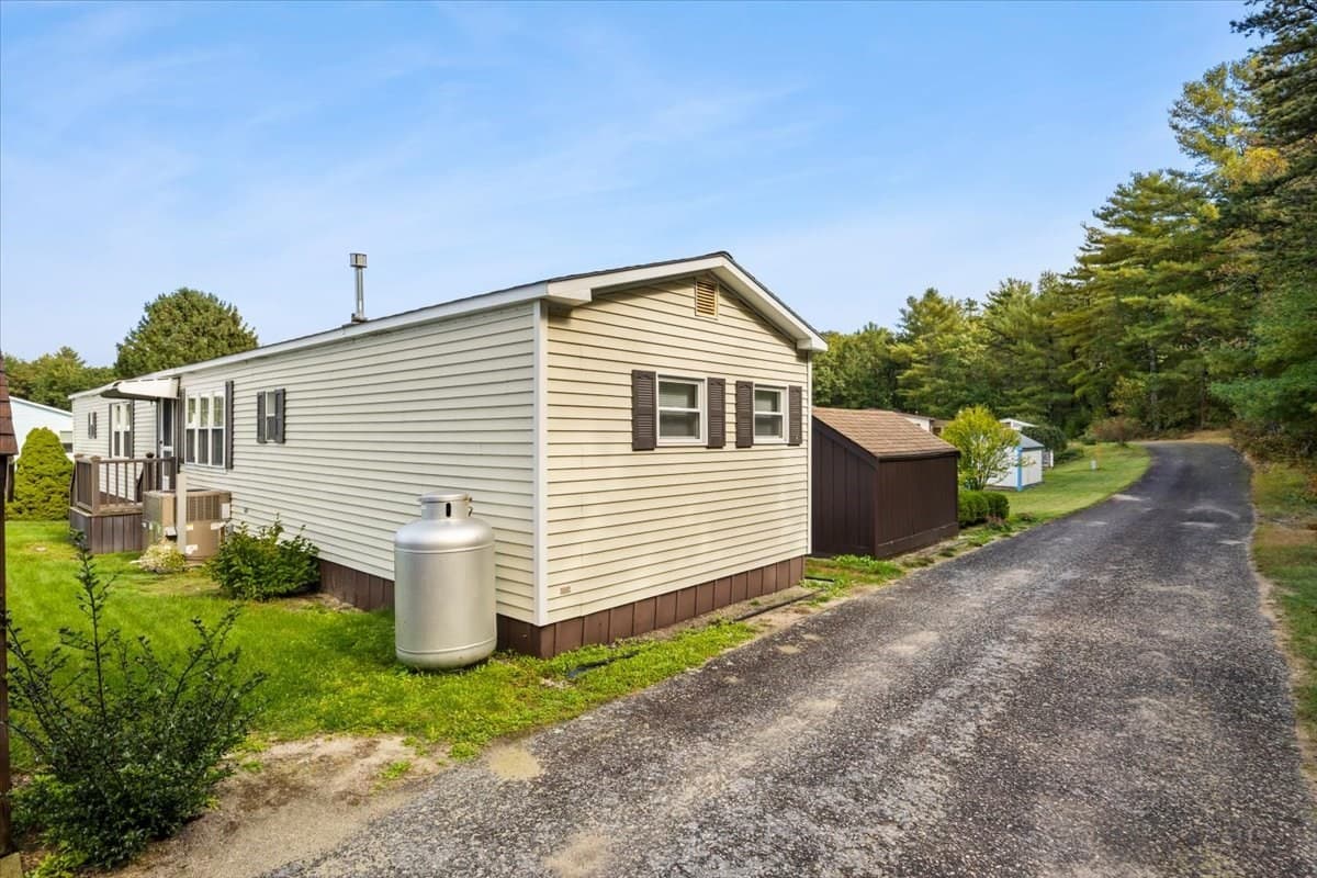 Mobile Home at 8 Narranganset Drive, Plymouth MA 02360, Plymouth, photo 31 of 35