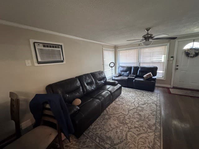 Single Family Residence at 206 North Rd, Chelmsford MA 01824, Chelmsford, photo 4 of 13