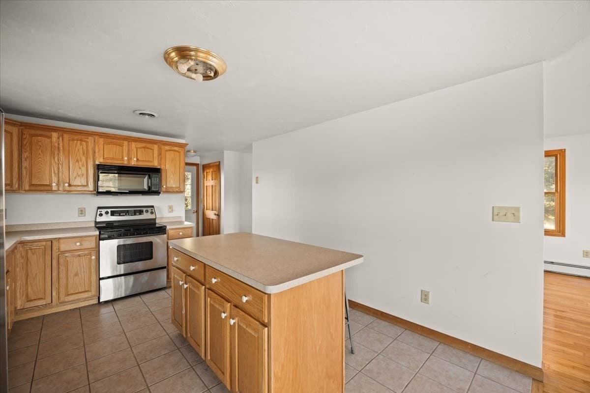 Single Family Residence at 1652 State Rd, Plymouth MA 02360, Plymouth, photo 13 of 42