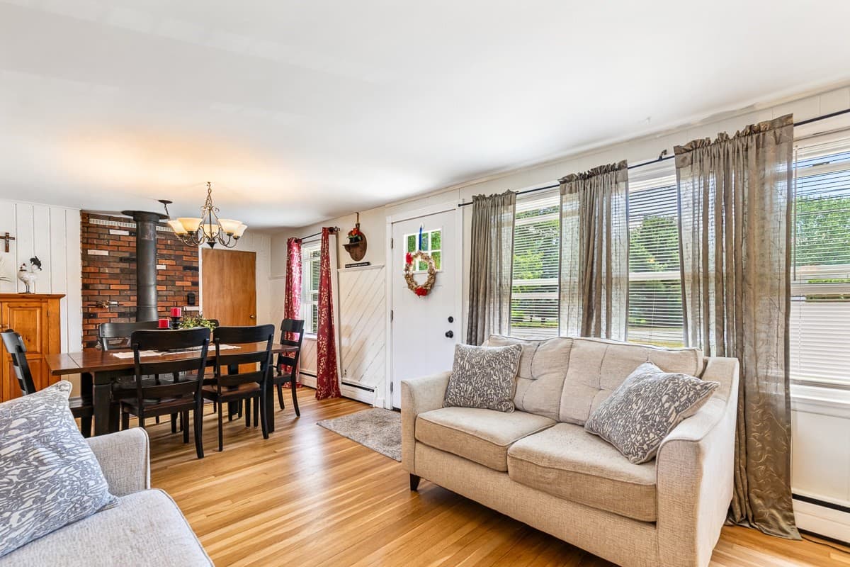 Single Family Residence at 1096 Taunton Ave, Seekonk MA 02771, Seekonk, photo 6 of 32