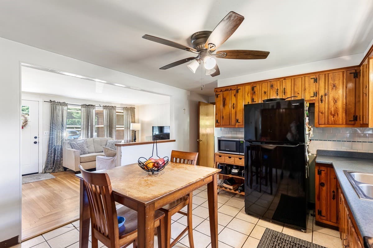 Single Family Residence at 1096 Taunton Ave, Seekonk MA 02771, Seekonk, photo 17 of 32