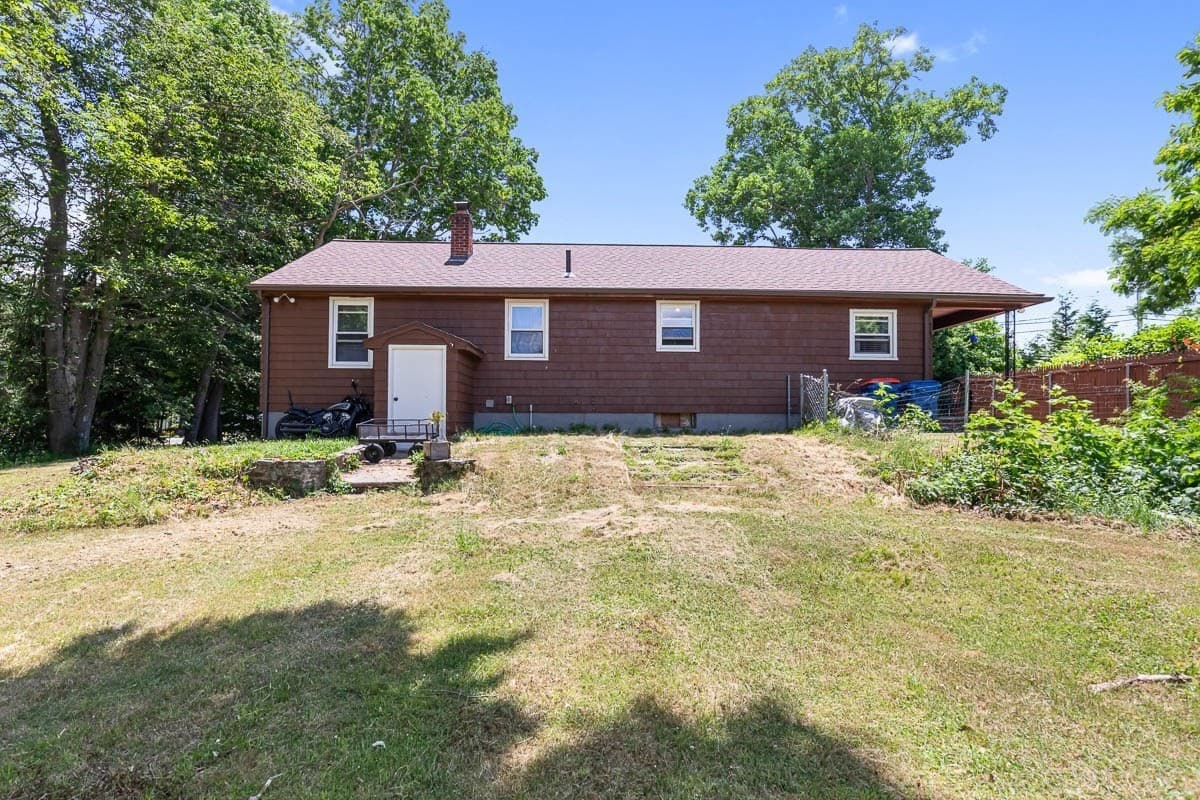 Single Family Residence at 1096 Taunton Ave, Seekonk MA 02771, Seekonk, photo 31 of 32